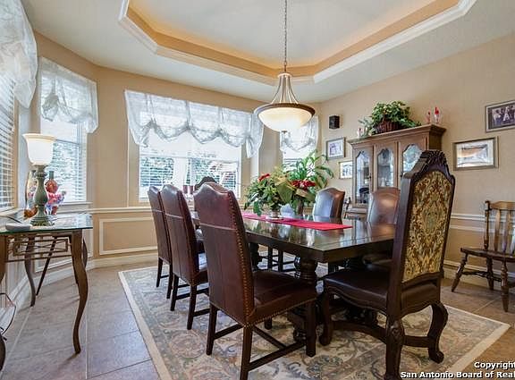 5th image of 411 Deer Creek Dr
