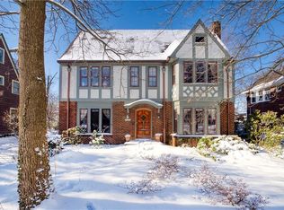 3286 Warrington Rd, Shaker Heights, OH 44120