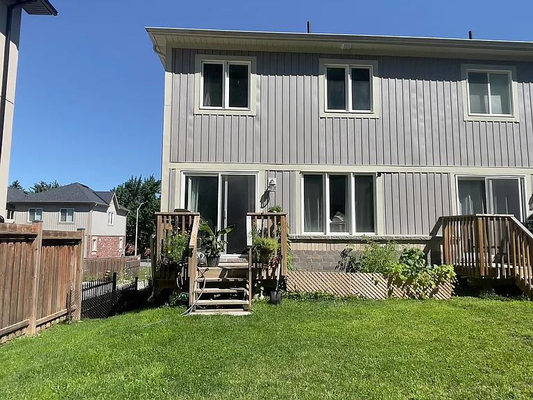 131 Franks Way — Photo 6