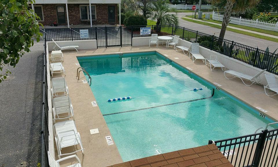 2nd image of 2607 Yaupon Dr APT 2