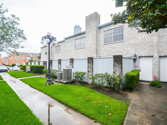 3rd image of 664 Wilcrest Dr #664