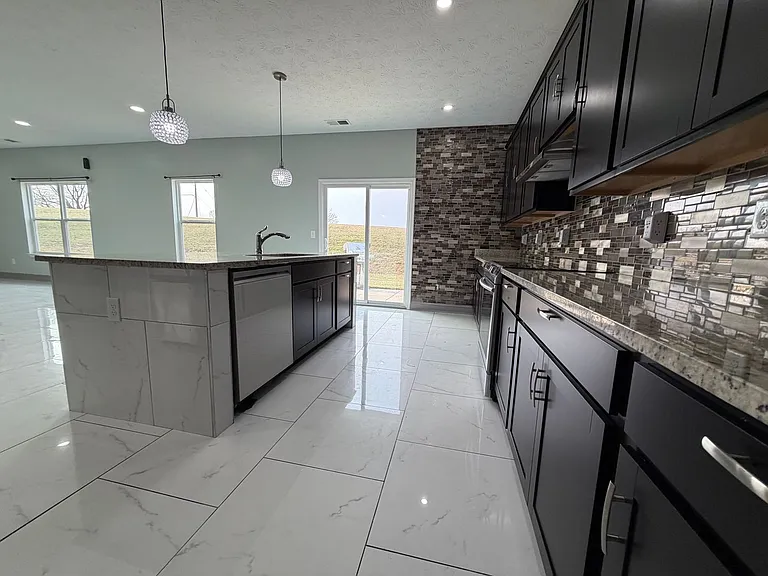 4266 Tingle Dr — Photo 9
