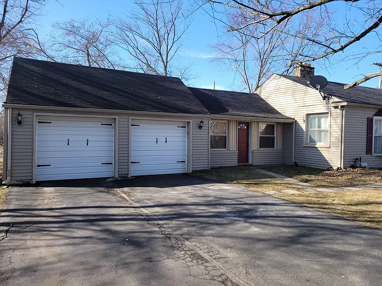 30003 W Ten Mile Rd — Photo 2