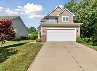 1140 Gene Dr, Chelsea, MI 48118
