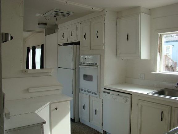3rd image of 411 N Almon St Spc 419