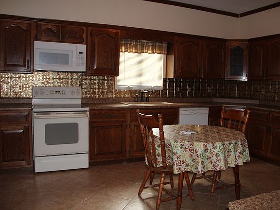 4th image of 3811 Chiniak Bay Dr