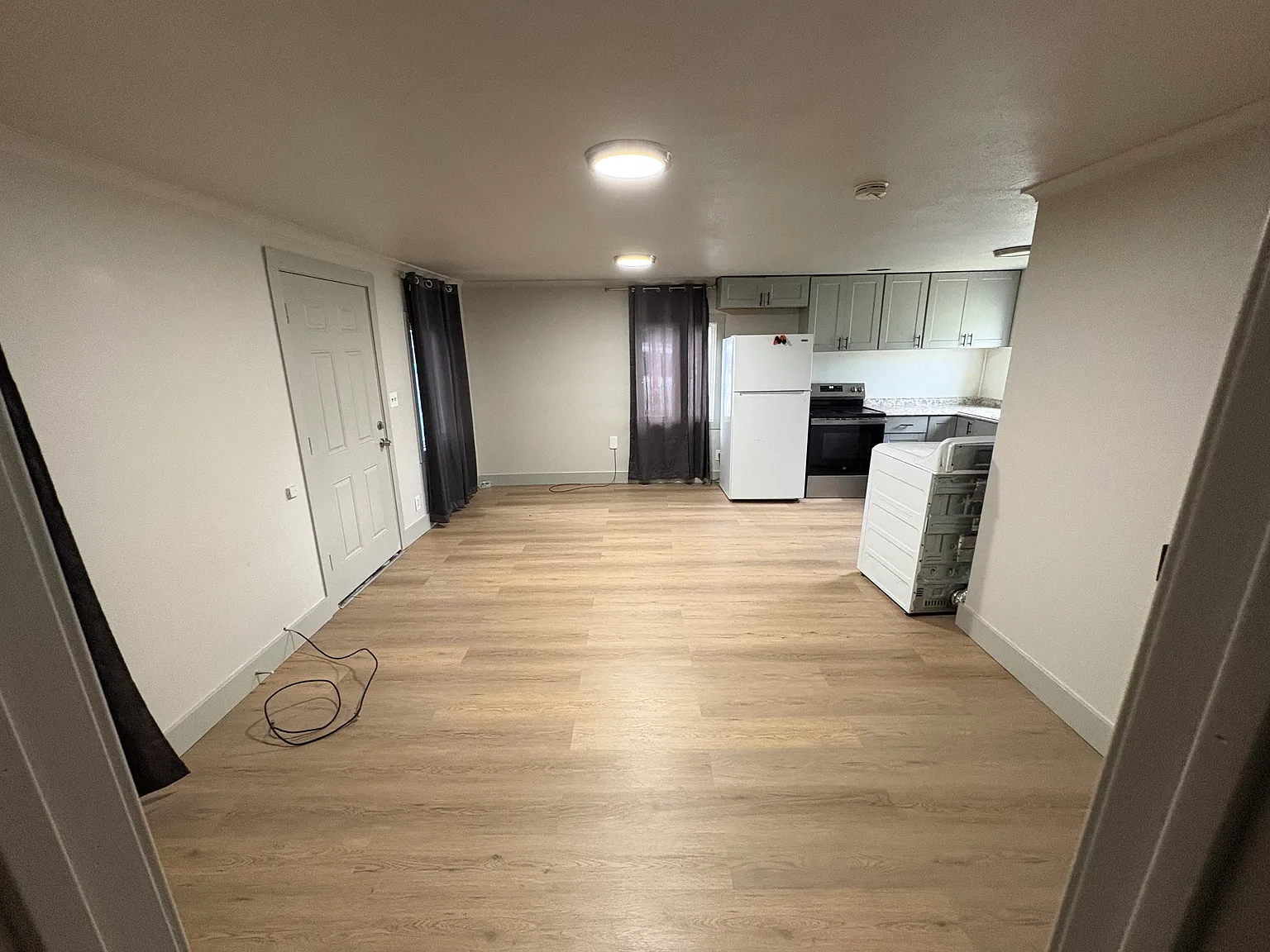 2 bed, 720 sqft, $2,200 — Photo 4