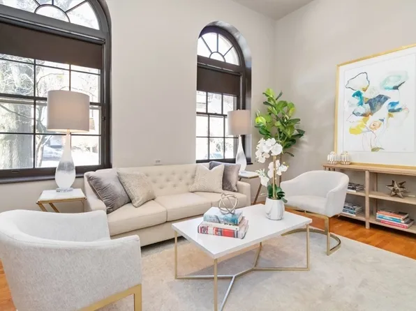 60 Glen Rd #101, Brookline, MA 02445