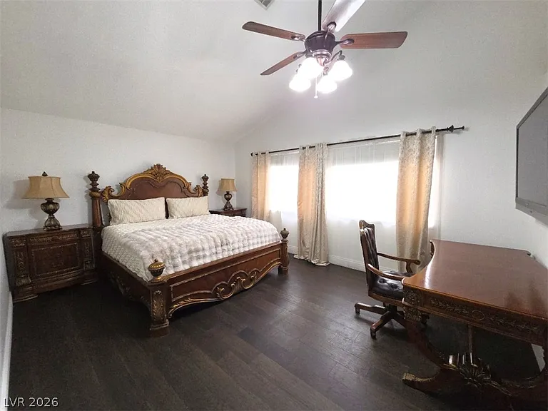 7824 Emerald Harbor Ct — Photo 13