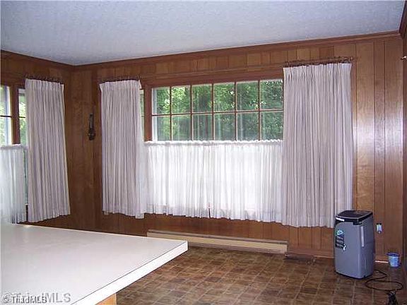 5th image of 407 Cedarwood Dr