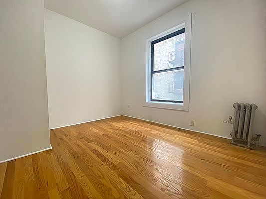 2nd image of 35 E 17th St #28