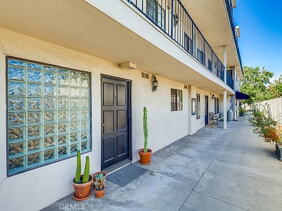 5th image of 1020 Ocean Park Blvd APT 3