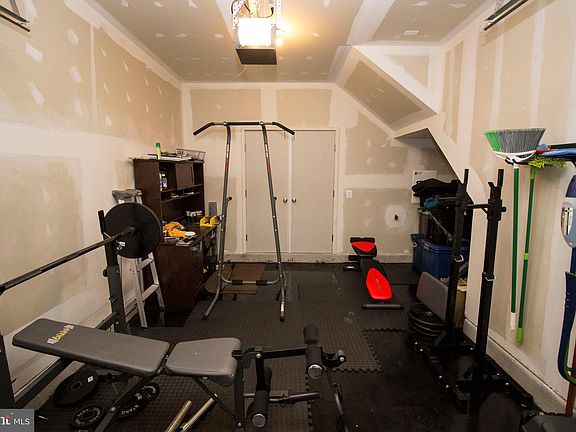 2nd image of 406 Woodstream Cir