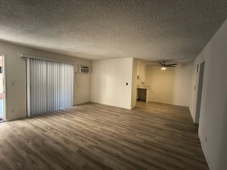 650 Westmount Drive — Photo 30