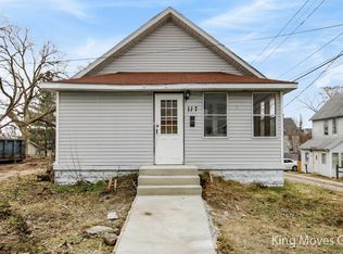 117 Pleasant St SE, Grand Rapids, MI 49503
