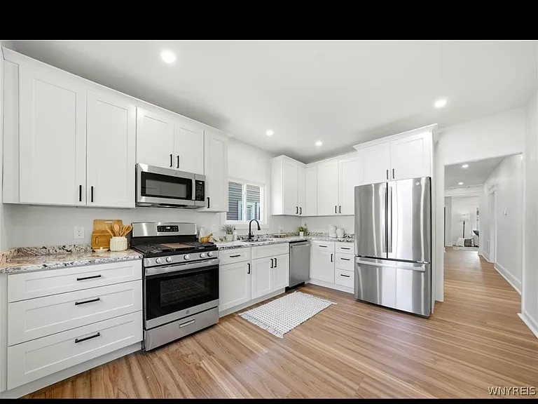 90 Armin Pl #1 — Photo 15
