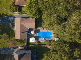 21 Otis Rd, Islip Terrace, NY 11752