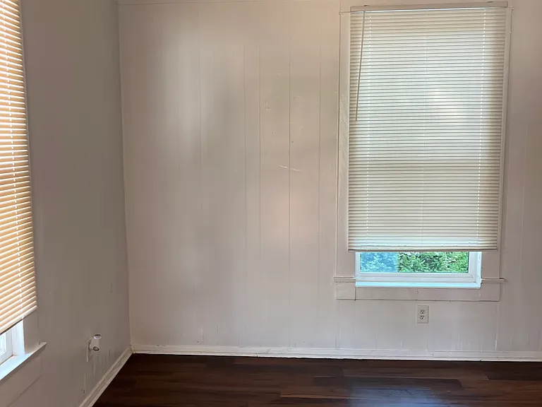 431 E Woodard St #101 — Photo 15