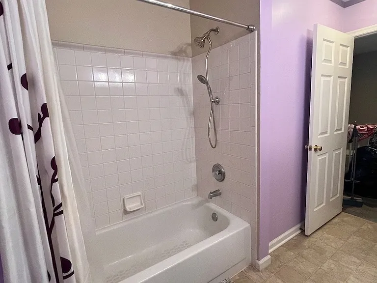 6314 Meadow Glade Ln — Photo 9