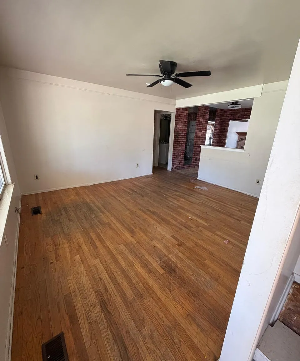 3 bed, $1,500 — Photo 3