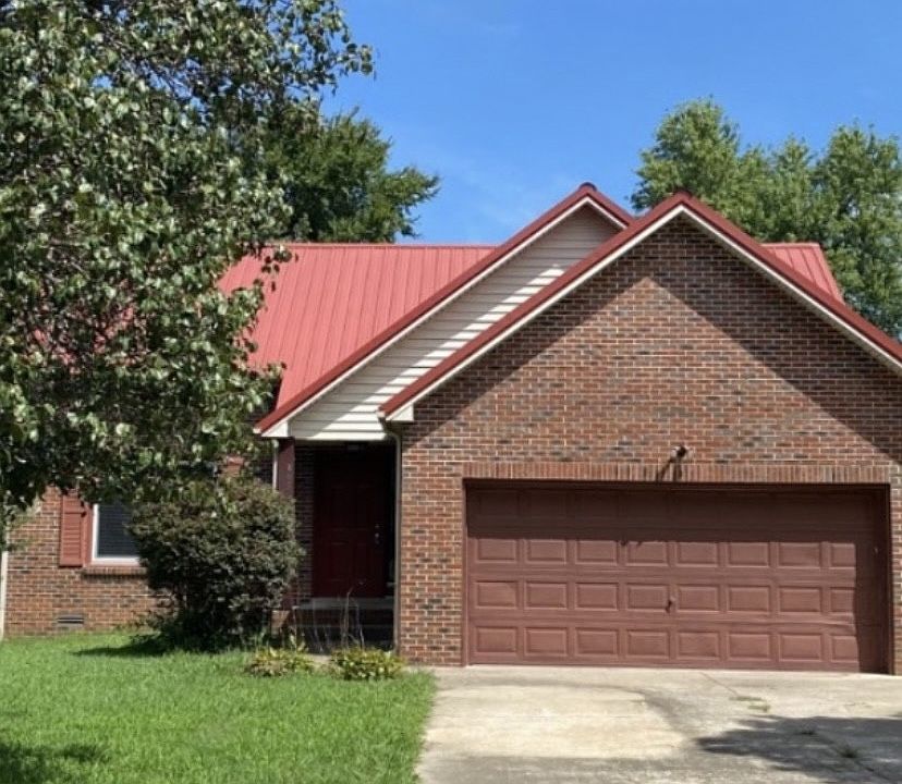 1st image of 405 Cyprus Ct