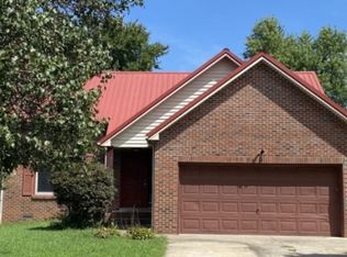 405 Cyprus Ct, Clarksville, TN 37040
