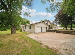 16020 E 106th St N, Owasso, OK 74055