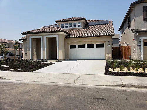 385 Savannah Way Photo 1