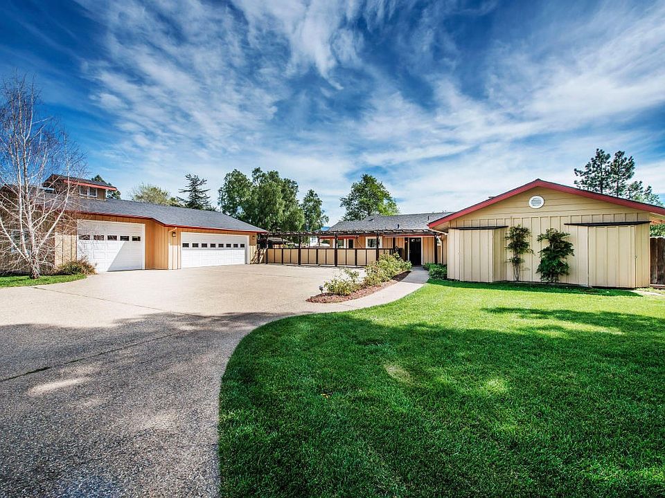 Beautiful curb appeal.