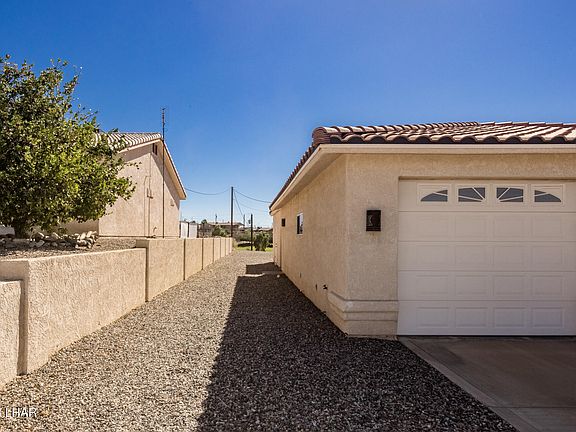 2nd image of 2550 Palo Verde Blvd N