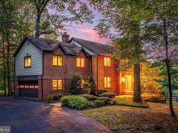 5th image of 1738 Dressage Dr