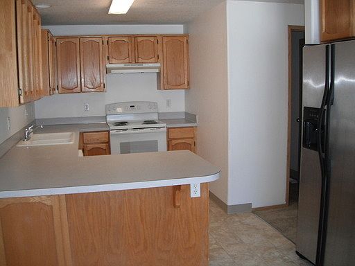 3rd image of 16402 NE 9th Way