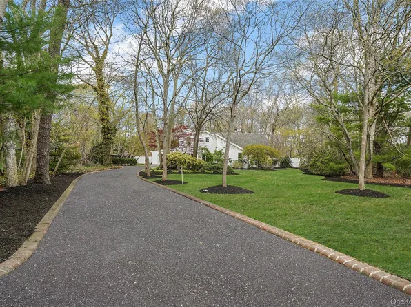 61 Park Avenue, Blue Point, NY 11715