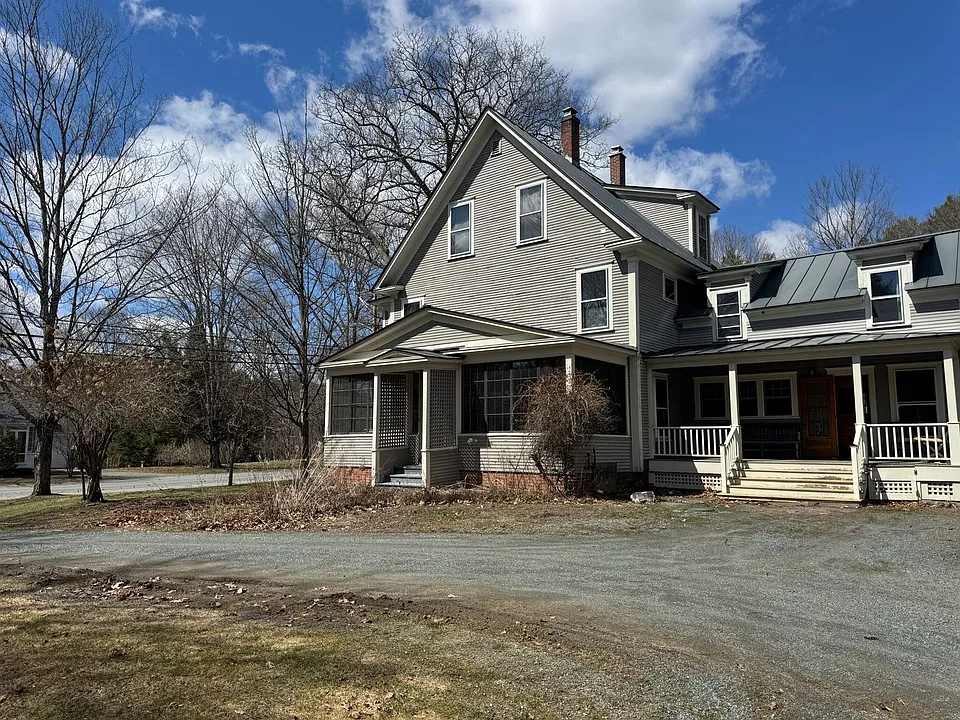 410 Main St