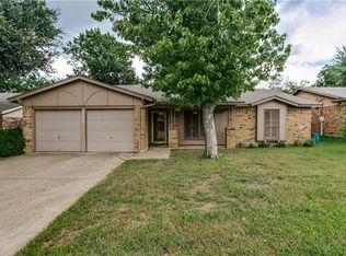 2609 Colleen Dr, Arlington, TX 76016