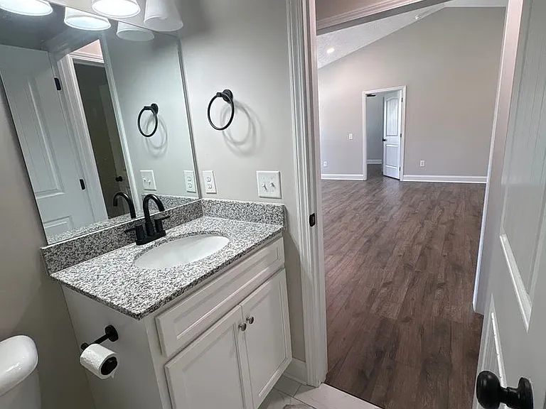 111 W End Ave — Photo 18