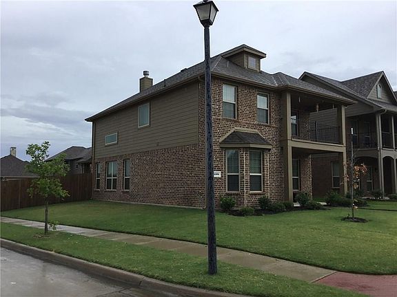 2nd image of 1201 Honeywood Ln