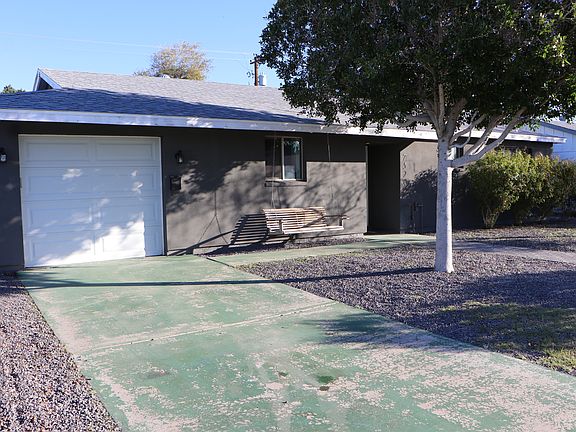 4th image of 7520 E Belleview St