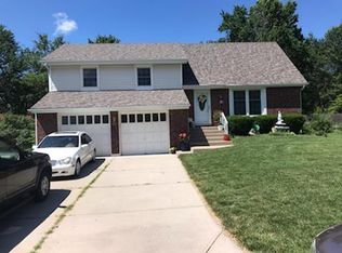 910 SE 5th Ter, Lees Summit, MO 64063