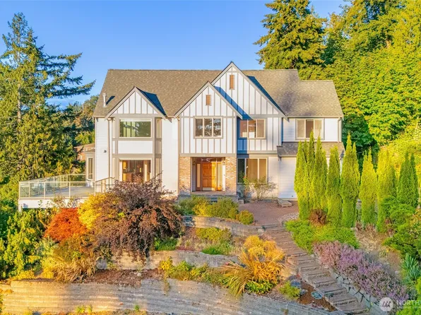 1015 Lone Tree Court, Bellingham, WA 98229