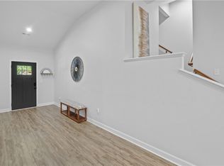 102 George Williams Dr, Easley, SC 29640