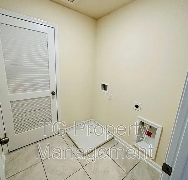 70 Oarsman Crossing Dr — Photo 10
