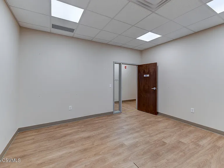 1033 Alliance Park Dr #2 — Photo 54
