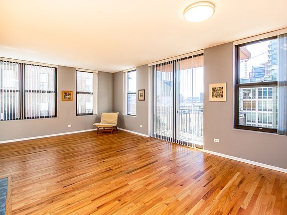 4th image of 330 N Jefferson St APT 605