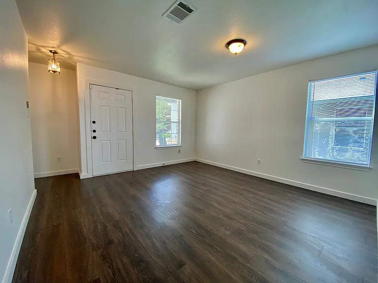 6608 Ferrystone Pass — Photo 3