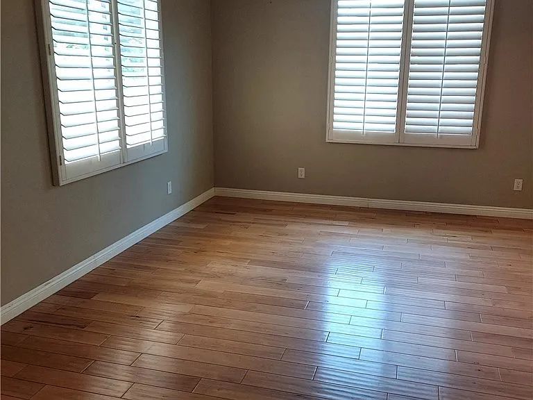 72 Avondale — Photo 3