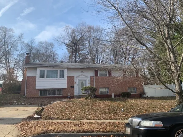 5615 Galloway Dr, Oxon Hill, MD 20745