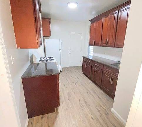 3rd image of 1006 E 172nd St #1