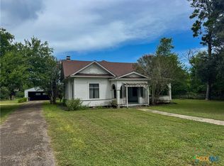 147 Austwell Rd, Tivoli, TX 77990