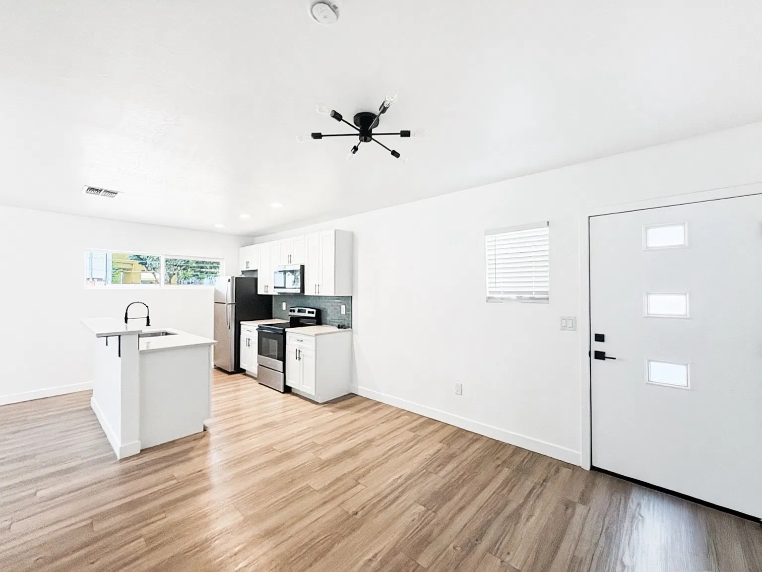 1 bed, 668 sqft, $1,595 — Photo 4